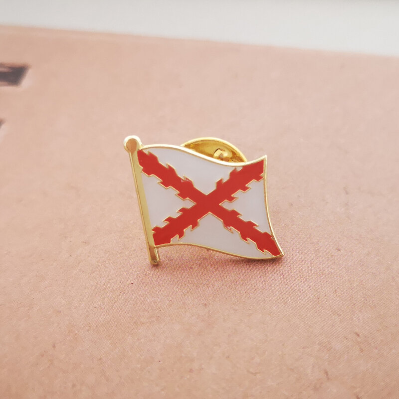 จักรวรรดิสเปน Cross Burgundy Flag Lapel Pins เข็มกลัดตราสัญลักษณ์แห่งชาติสเปน Badge ชุด Pin บุคลิกภาพ Corsage
