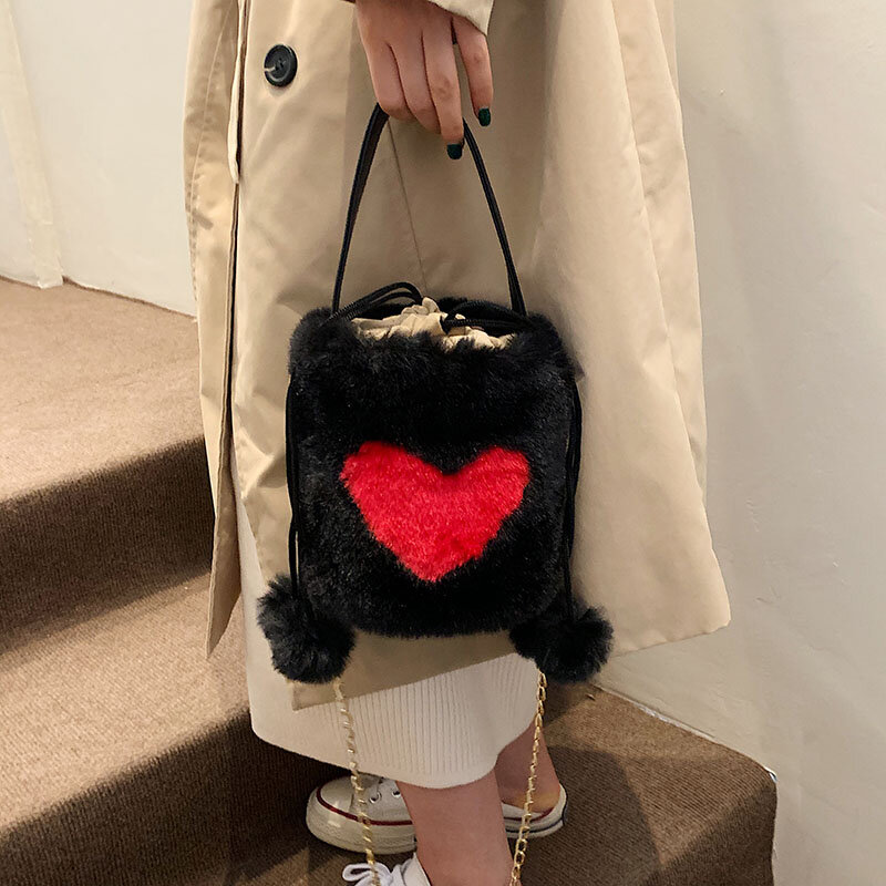 หัวใจ Mini Plush Tote กระเป๋าโซ่ Furry Designer กระเป๋าผู้หญิง2021ใหม่ Soft Fluffy Faux Fur ไหล่กระเป๋า Sac