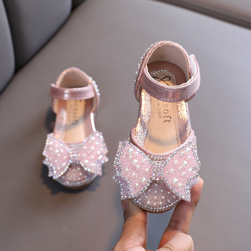 Letnie dziewczyny płaskie księżniczka sandały moda cekiny łuk Rhinestone dziecięce buty dziecięce buty wesele sandały E618