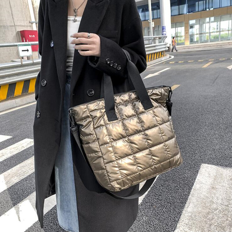 Deisgner novo luxo mulheres tote sacos de alta qualidade para baixo tecido ombro crossbody sacos para as mulheres 2021 inverno xadrez senhora espaço saco