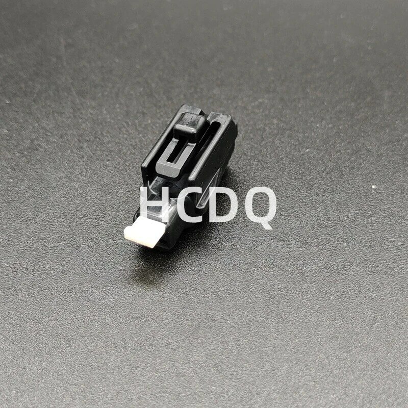 The original 90980-11400 1PIN Female automobile connector plug shell and connector are supplied from stock