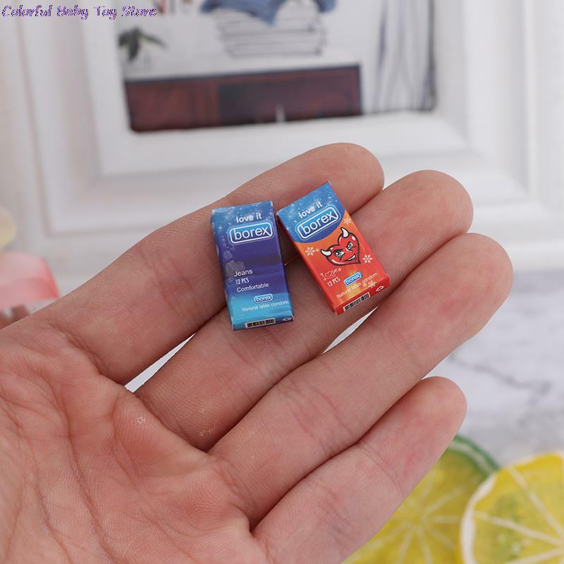 2 Buah Kondom Mini Lucu 1/6 Rumah Boneka Mini untuk Mainan Aksesori Dekorasi Rumah Boneka