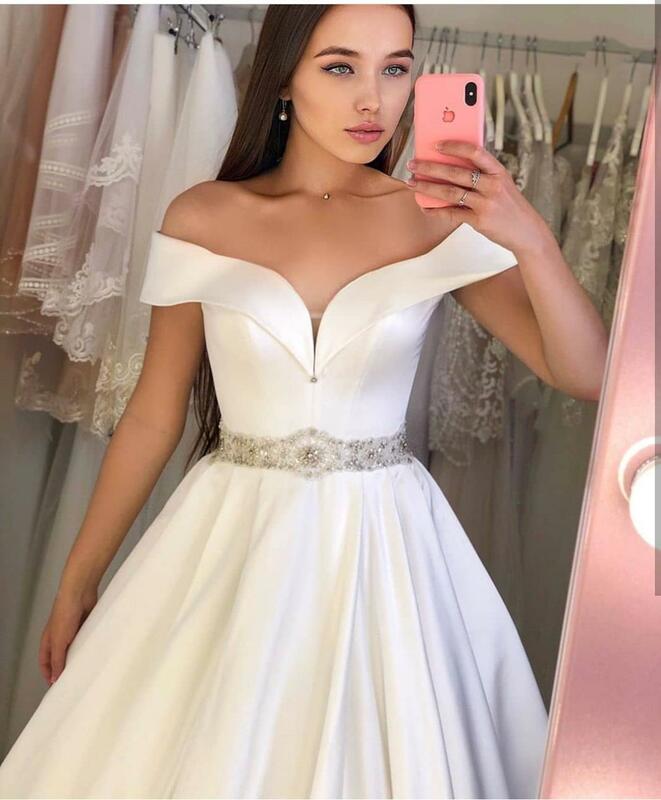 Lsyx-ベルト付きホワイトサテンウェディングドレス、Aラインキャップスリーブ、床の長さ、ブライダルガウン、魅力的、女性、花嫁、ジッパー付き