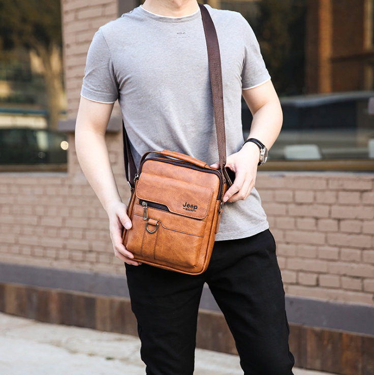 Jeep shoulder bag men's bag retro official messenger bag large capacity new casual bag tide handbag