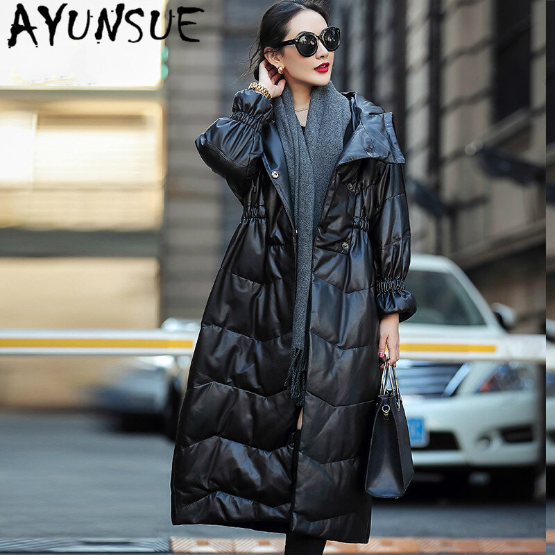 AYUNSUE-سترة جلدية أصلية للنساء ، معطف طويل من جلد الغنم ، مع غطاء للرأس ، للشتاء ، 19D68-05 ، 100%