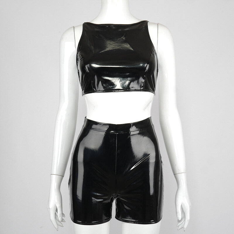 Женский облегающий комплект из двух предметов, топ из искусственной кожи с открытой спиной и облегающие шорты