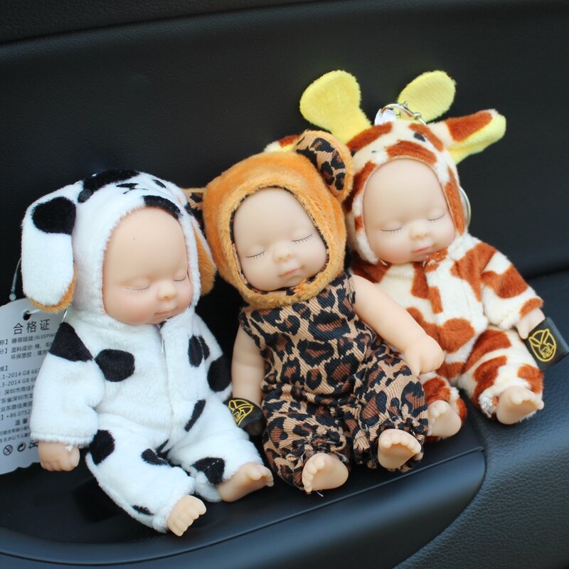 Nette Design Schläfrig Baby Puppe Plüsch-schlüsselanhänger Für Rucksack Kawaii Pom Pom Plushie Schlüsselanhänger Für Frauen Taschen Auto Zubehör Anhänger