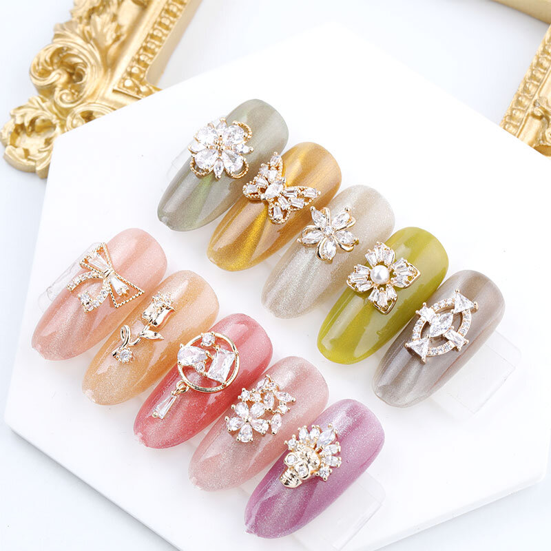 2 pezzi di strass di cristallo di zircone di lusso di qualità per decorazioni per unghie in lega d'oro catene di moda ornamenti di gioielli con nappe