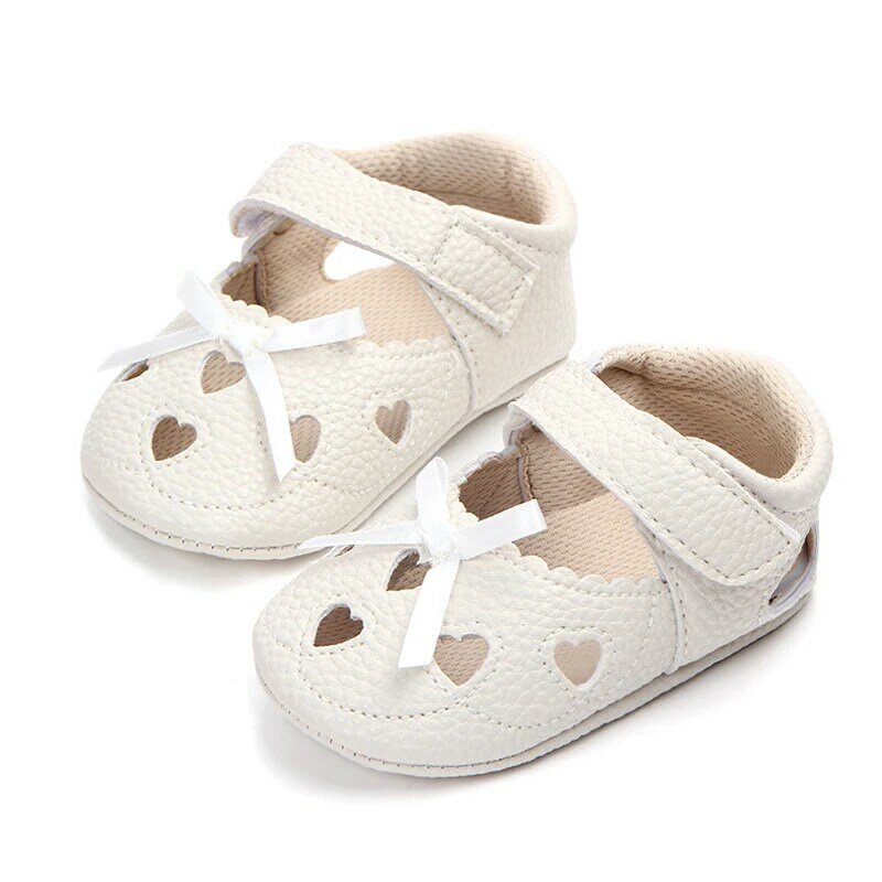 Sandálias de bebê com o amor, sapatos vazados com sola macia de menino e menina, sapatos casuais de 2020