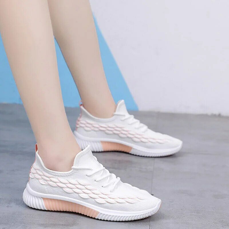 2020 novo voando tecelagem sapatos esportivos casuais respirável tênis de corrida estudante sapatos femininos modelos explosão