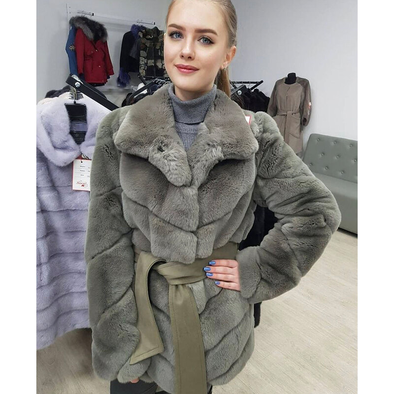 再ウサギの毛皮のコート,女性のベルト付きの自然な毛皮のジャケット,暖かいファッションのオーバーコート