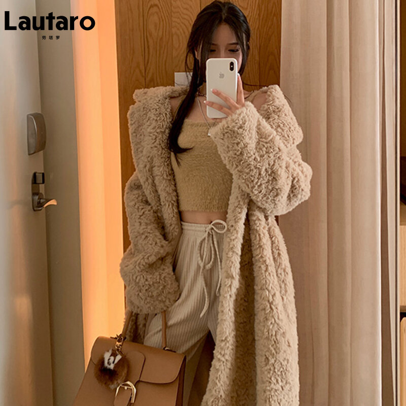 Lautaro ฤดูหนาวขนาดใหญ่ยาวขน Fuzzy Warm หนาหนา Faux Fur Coat Sashes Lapel สไตล์หรูหราเกาหลีแฟชั่น2021