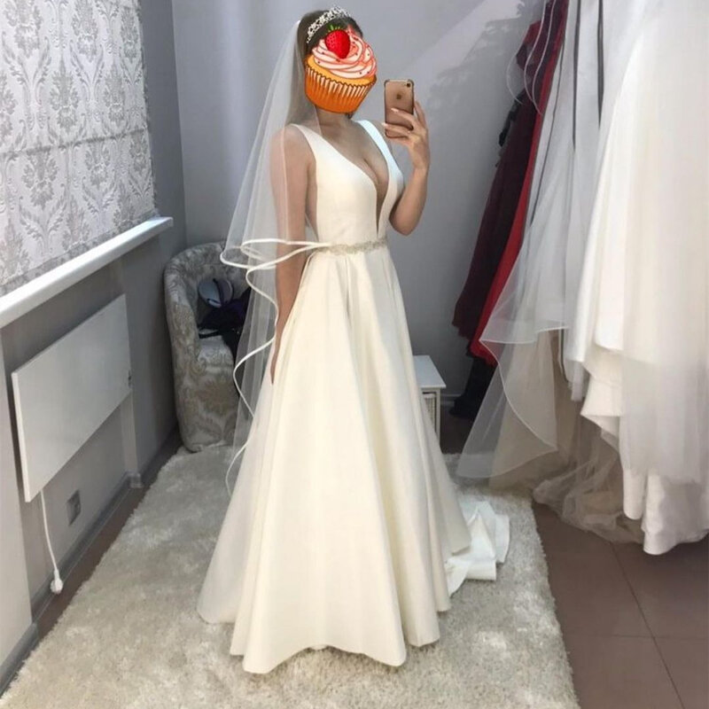 Lsyx Hochzeits kleid V-Ausschnitt Satin rücken frei ärmel los weiß mit Kristall Schärpe Gürtel bodenlangen Robe de Mariee charmant elegant