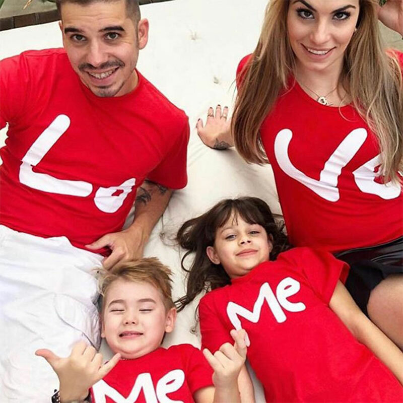 Ropa a juego para la familia, camiseta de manga corta con estampado de letras rojas para padres e hijos