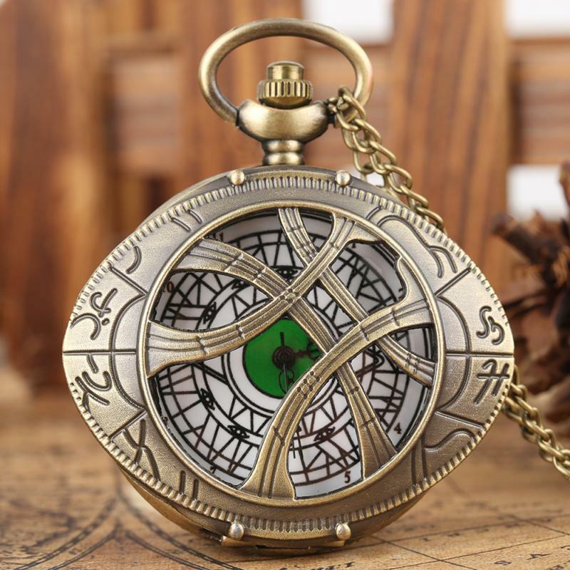 Marvel Arzt Seltsame Retro Oval Hohl Eye von Agamotto Quarz Taschenuhr Bronze Pullover Kette Antike Halskette Uhr für Männer