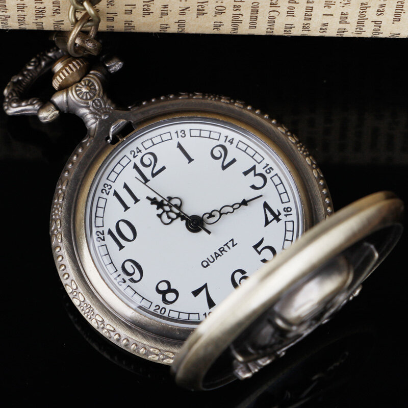 นาฬิกาพกควอตซ์พร้อมโซ่หัวกะโหลกแนวสตรีมพังค์แนวสยองขวัญสำหรับผู้ชายและผู้หญิง