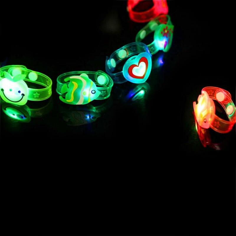 1pcフラッシュled照明子供キッズブレスレット手首バンド誕生日ギフトパーティーの装飾漫画フラッシュ夜光時計