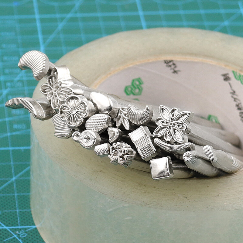 20pcs kit ferramenta de impressão do selo de couro liga soco selo conjunto escultura ferramentas de tomada de sela para artesanato de couro diy obras de arte