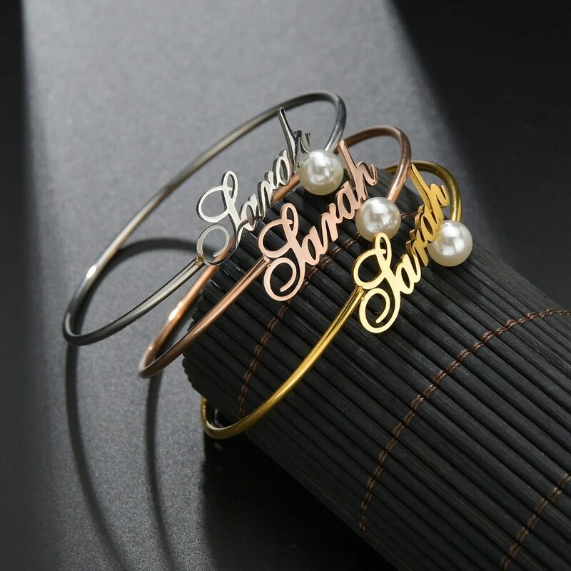Pulsera ajustable de acero inoxidable con nombre personalizado, brazalete de perlas dorado personalizado para amantes, joyería de cumpleaños