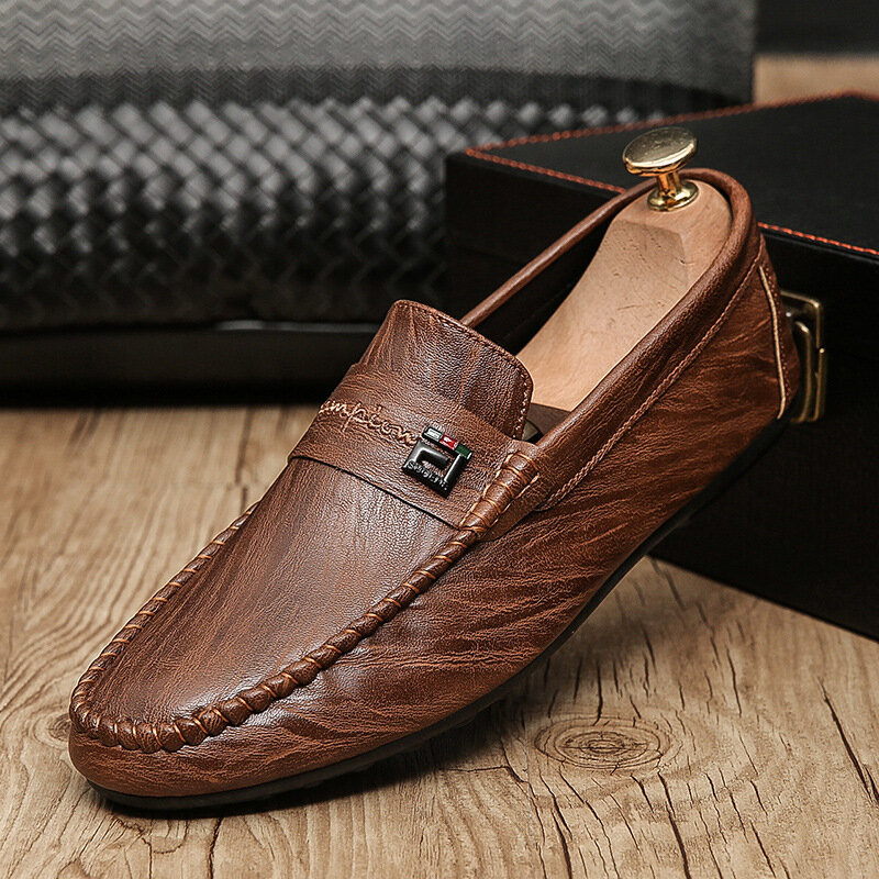 Modne skórzane buty męskie dorywczo przewiewne buty wsuwane skóra PU dla mężczyzn mokasyny wygodne płaskie męskie buty odkryte obuwie spacerowe
