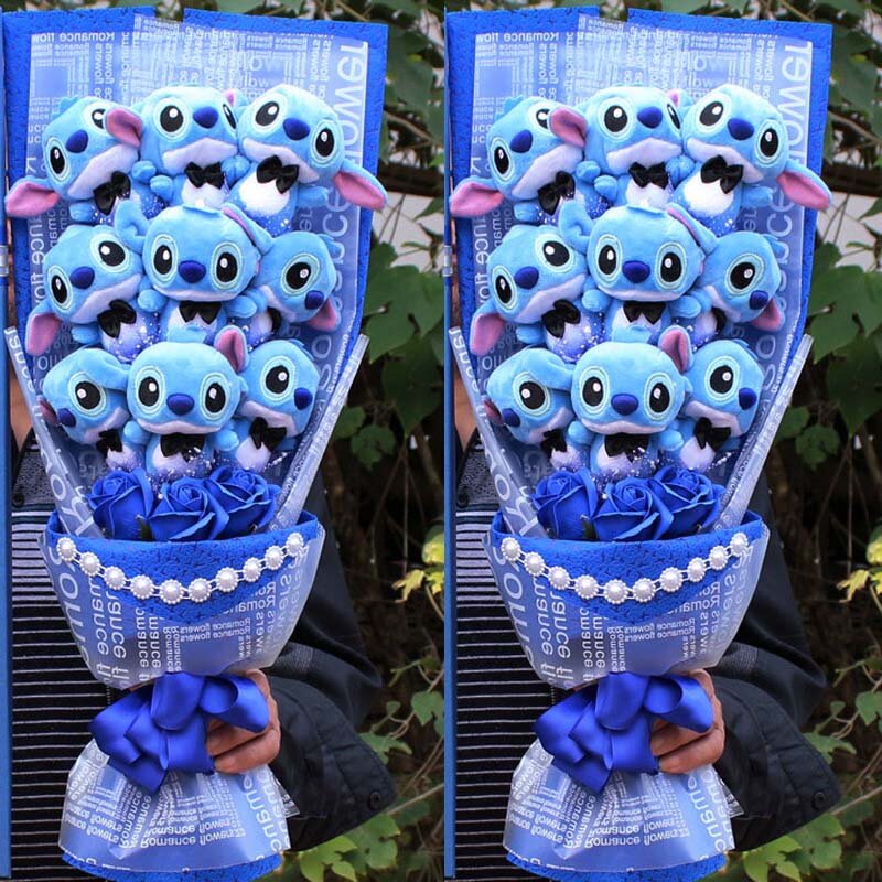Trasporto di goccia Cartoon Lilo Stitch giocattoli per bambole di peluche Bouquet di Rose confezione regalo Stich Bouquet di peluche con fiore finto regalo per la festa nuziale