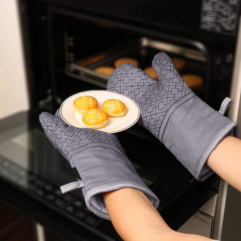 2022 new Oven Mitts And Pot Holders , Kitchen Oven Glove High Heat Resistant 500 Degree Extra Long Oven Mitts And Potholder