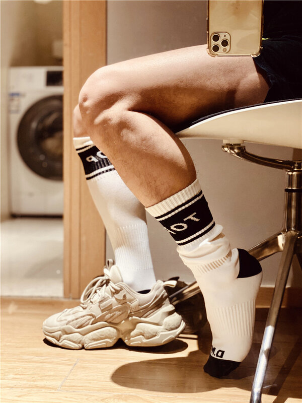 Calcetines deportivos de nailon para hombre, medias de diseño único, cómodas, Sexy, color rojo, negro y blanco