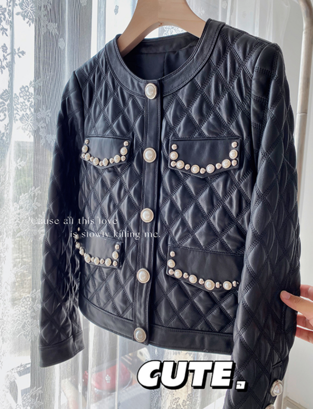 2023winter new classic quilted round neck pearl button short coat leather Jacket Female Sheep Leather Coat