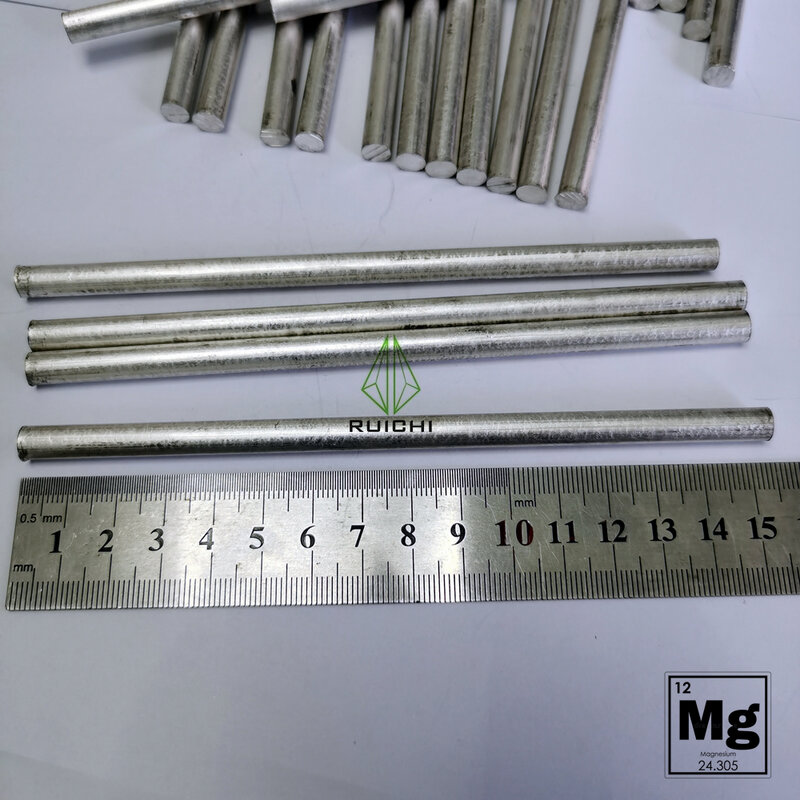 O magnésio puro varas de 99,95%, 7mm em x 152mm no comprimento, 10.2g cada um