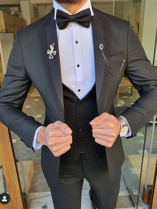 New Arrival One Button Groomsmen Peak Lapel Groom Tuxedos Men Suits Wedding/Prom Best Blazer ( Jacket+Pants+Vest+Tie) C132