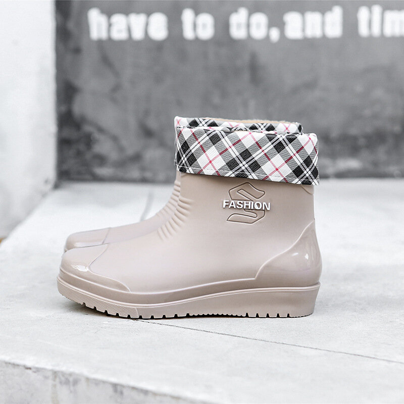 Botas de borracha de inverno para mulher sapatos de água botas de chuva novas botas de tornozelo cor sólida roxo botas de chuva com meia