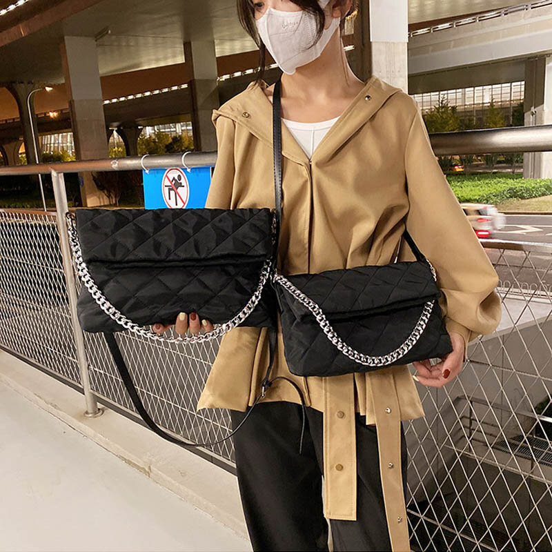 Metalowy gruby łańcuch projektant torebek kobiet torba czarna torba na ramię 2021 moda duża pojemność Nylon Crossbody torby kobiet sprzęgła