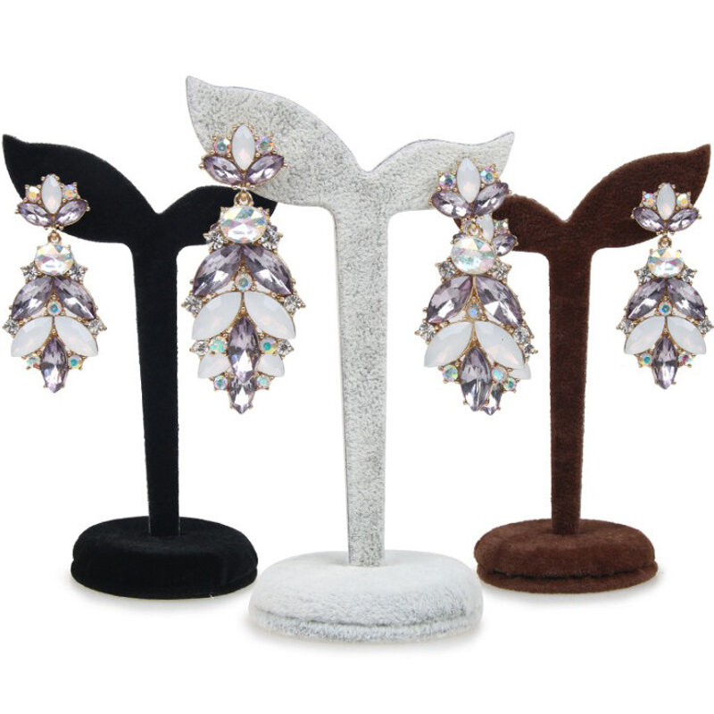 Desain Baru 1 Pasang Anting Berdiri Perhiasan Tampilan Kancing Pemegang Dibungkus Lembut Hitam Abu-abu Flanel Perhiasan Organizer