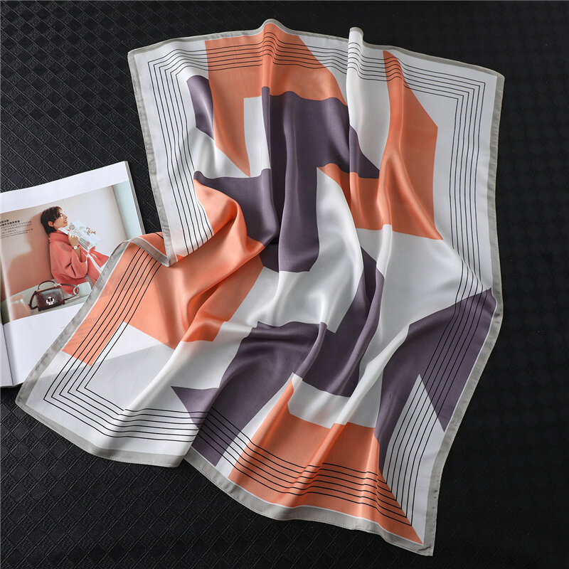 Foulard carré en soie imprimé pour femmes, Bandana, châle, Hijab, à la mode, nouvelle collection 2021