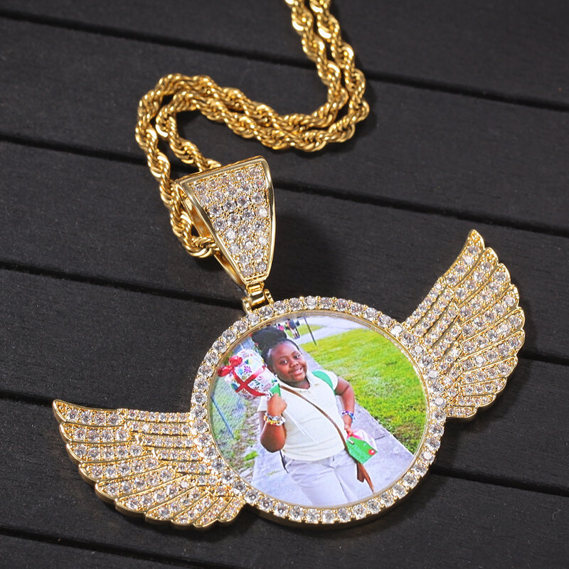 Tbck-colar com pingente personalizado, zircônia, nome gravado, redondo, hip-hop, jóias, asas de anjo, fundo