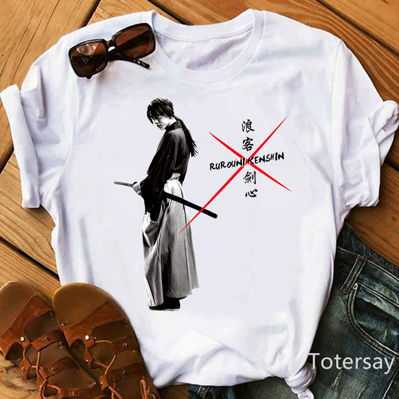 2024 Rurouni Kenshin เสื้อยืดอนิเมะพิมพ์ลายการ์ตูนเสื้อยืดผู้หญิงตลกๆเสื้อผ้าฮาราจูกุเสื้อผ้าผู้หญิงเสื้อยืดเสื้อท่อนบน