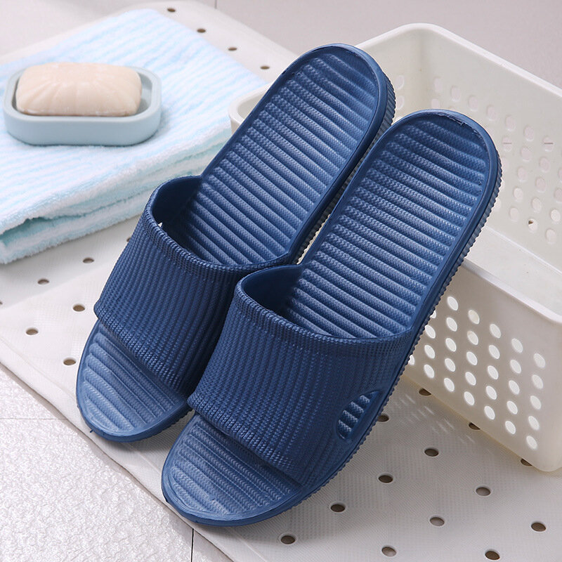 Chinelos antiderrapantes confortáveis para homens e mulheres, chinelos de banho no piso interno, sapatos baixos em casa, novos, verão