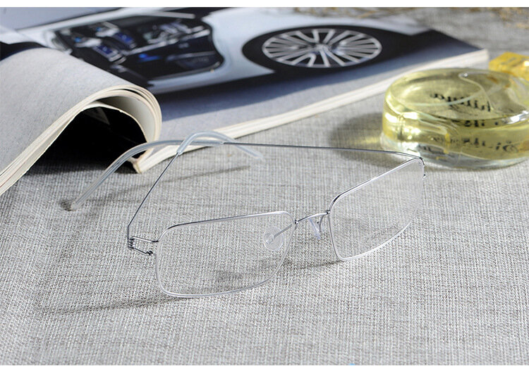 Kacamata Bisnis Tanpa Sekrup Ultralight Bingkai Kacamata Retro Pelek Penuh Kacamata Pria dan Wanita Trendi Wajah Besar