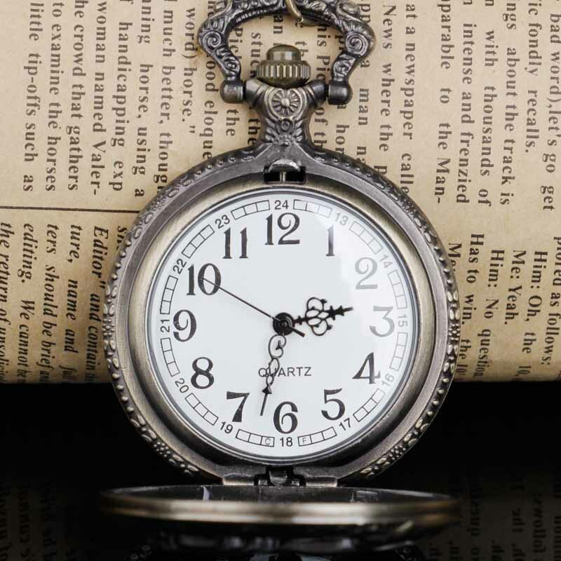 Vintage Retro Animal Pocket Watch Cadeia Gravado Cavalo Oco Design O Maior Colar De Relógios De Bolso Para O Avô Pai Presentes
