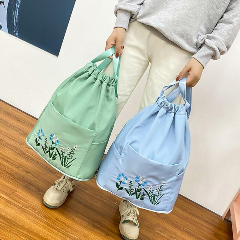 Saco de cordão de viagem à prova dwaterproof água flor impressão dobrável saco de armazenamento bordado design drawstring mochila esportes ao ar livre