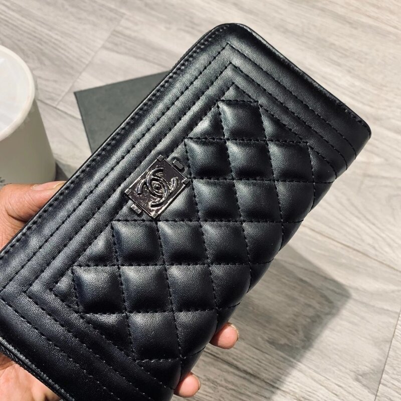Chanel all'inizio della primavera nuova squisita borsa da donna pochette da donna classico diamante piccola borsa quadrata portafoglio porta carte moda nera
