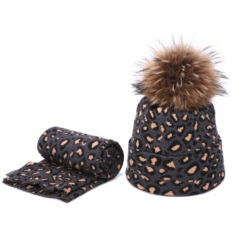 Fashion Leopard Print Beanie Topi dan Syal Set Musim Gugur Musim Dingin Double Beanies Topi untuk Wanita Elastisitas Hangat Syal Pom Pom topi