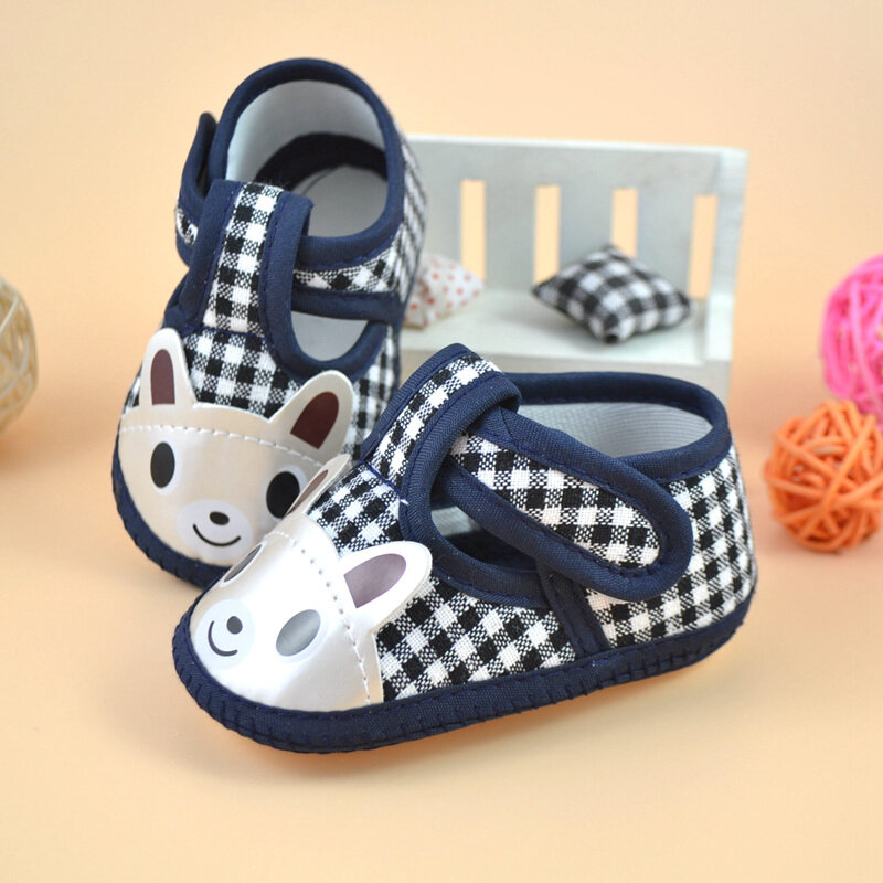 Botines de dibujos animados para bebé, zapatos antideslizantes de suela suave, para recién nacido