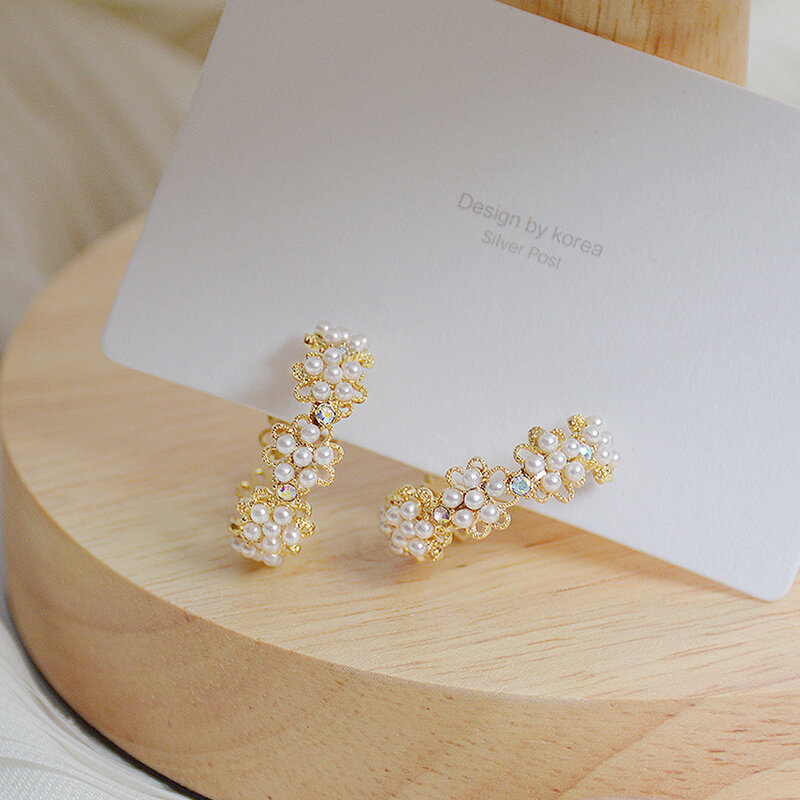 Romantico di alta qualità pizzo perla orecchini da donna fascino Bella squisita perla orecchini a bottone accessori da sposa gioielli con ciondolo