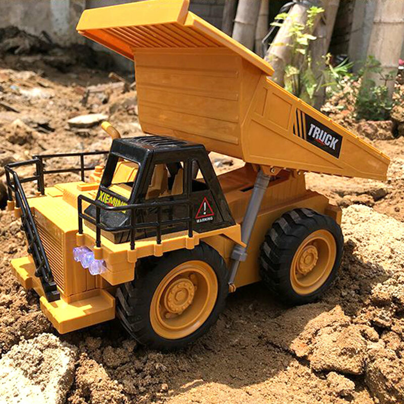 1/16 RC camion Bulldozer Dumper trattore cingolato modello ingegneria illuminazione auto escavatore radiocomandato giocattoli per auto per regalo ragazzo