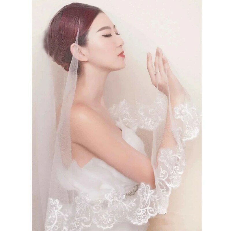 المرأة 120 سنتيمتر الزفاف قصيرة الحجاب الزفاف الأبيض طبقة واحدة الدانتيل زهرة حافة يزين