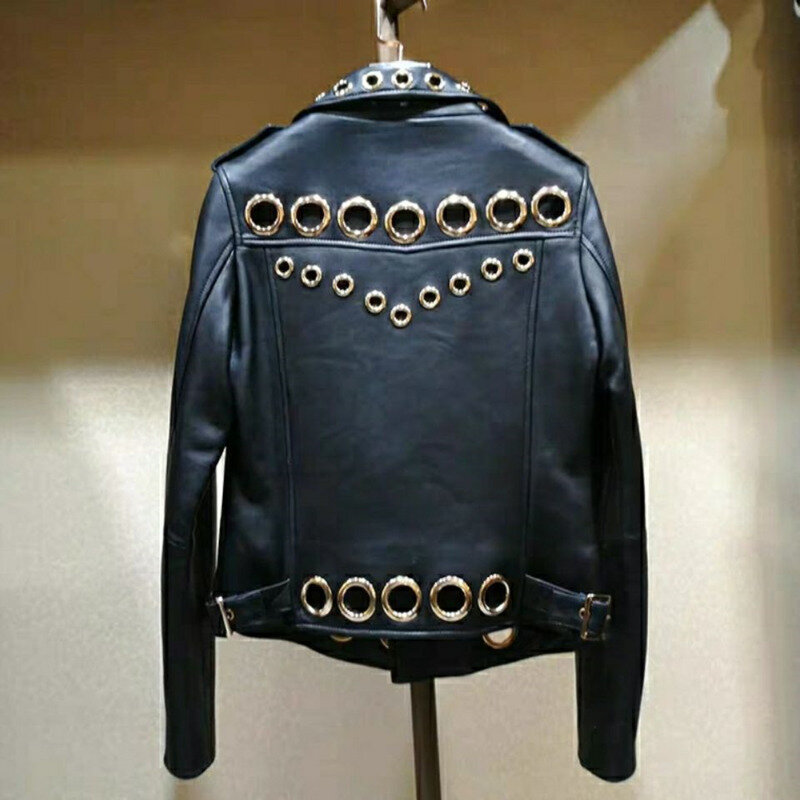女性のための革のジャケット,金属製の円のストラップが付いたファッショナブルな衣服,ショートトレンド2023