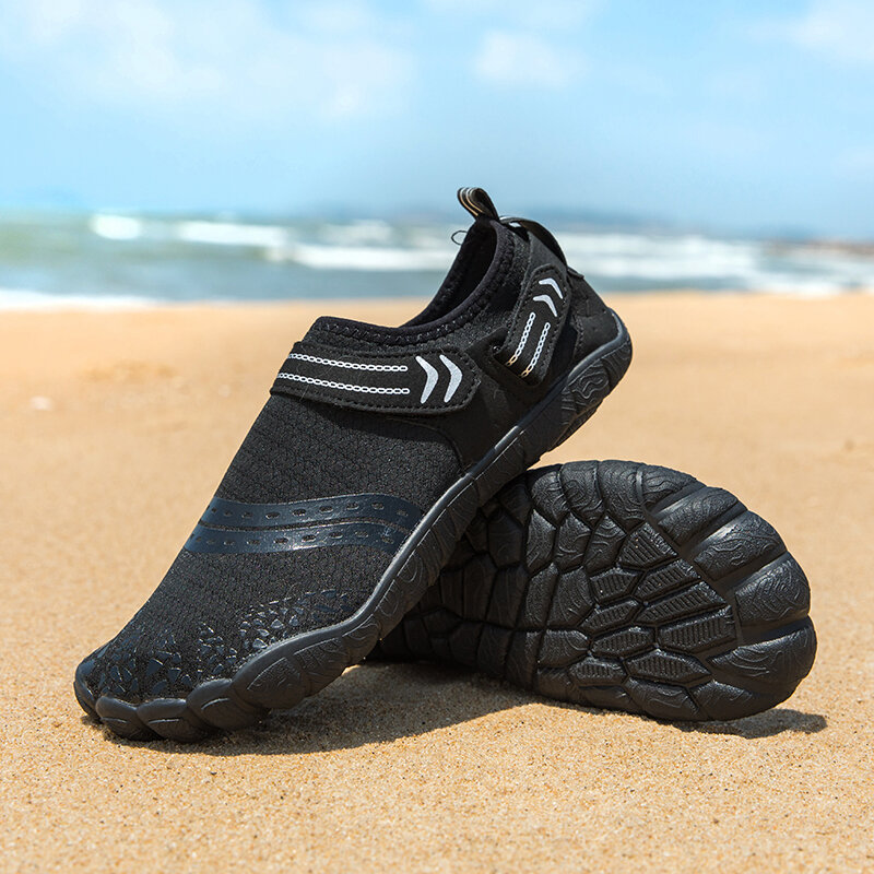 Grande tamanho sapatos de verão sapatos de água homens respirável chinelos de praia upstream sapatos de natação dos homens sandálias de mergulho meias masculinas