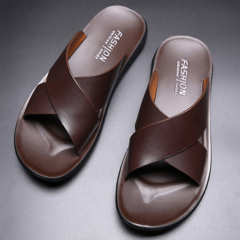WOTTE Sepatu Pria Musim Panas Fashion Baru Sandal Pantai Kasual Antiselip Flat Italia Antik Sandal Flip Flop Kulit Sandal Flat