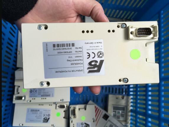 00F5060-H000 Used in good condition panel